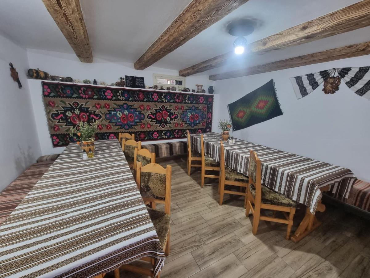 Pensiunea Agroturistica Casa Colinita วาตรา โมลโดวิเซ ภายนอก รูปภาพ